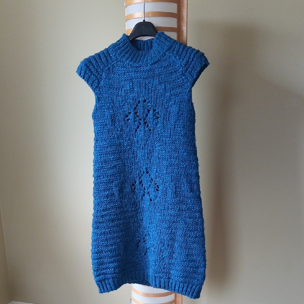 Ptp15"~19" Zara Teal-Blue Chunky Cable Knit Sweater Dress Monk-Neck Sleeveles